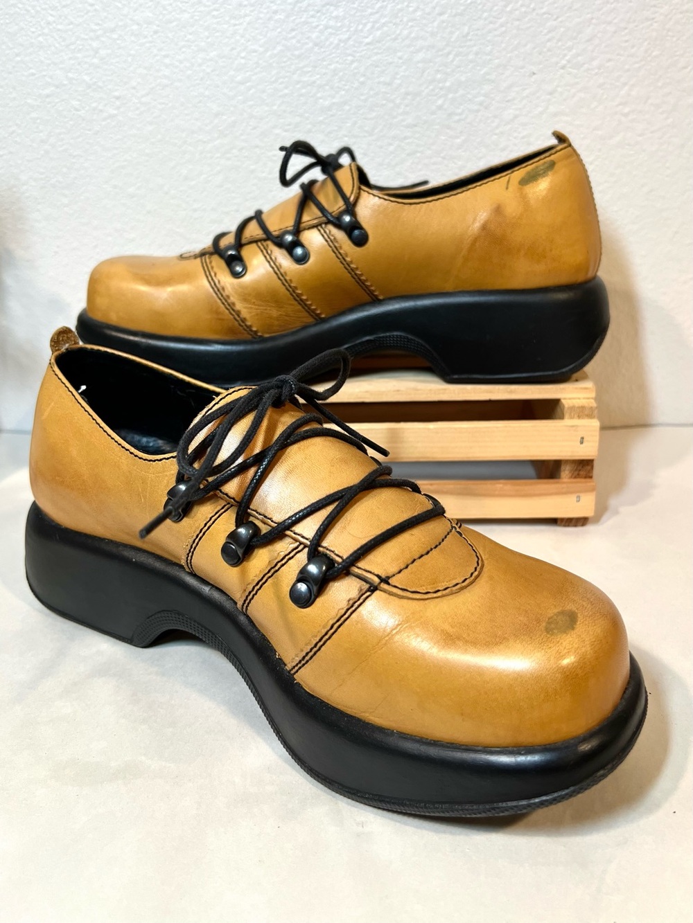 Dansko Janika Vintage Tan Leather Lace-Up Oxfords | Black Platform Sole